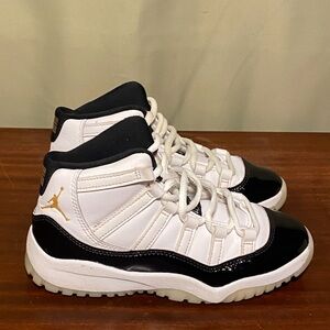 Jordan 11 Retro DMP Gratitude Defining Moments White Black 378039-170 Youth 1Y